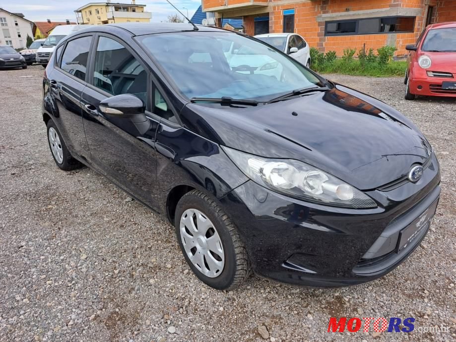 2010' Ford Fiesta 1,6 photo #1