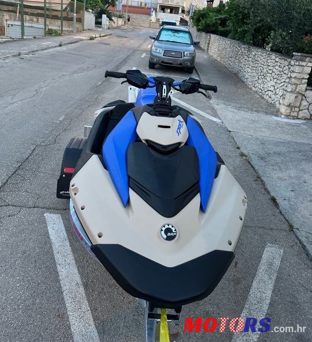 2025' Sea Doo Sea-Doo Spark Trixx 3up photo #1