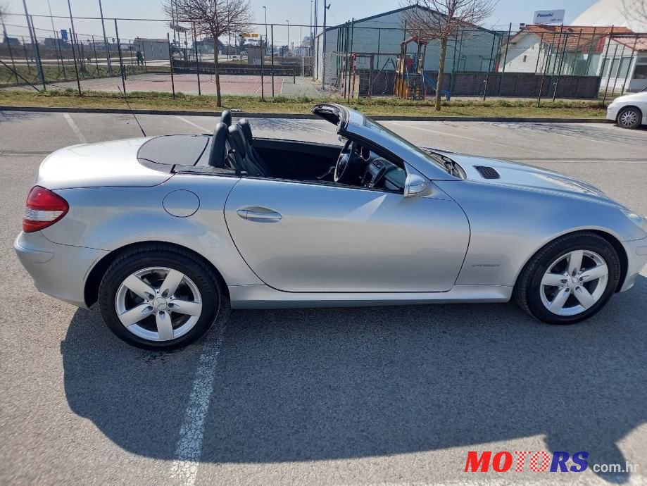 2006' Mercedes-Benz SLK 200 photo #2