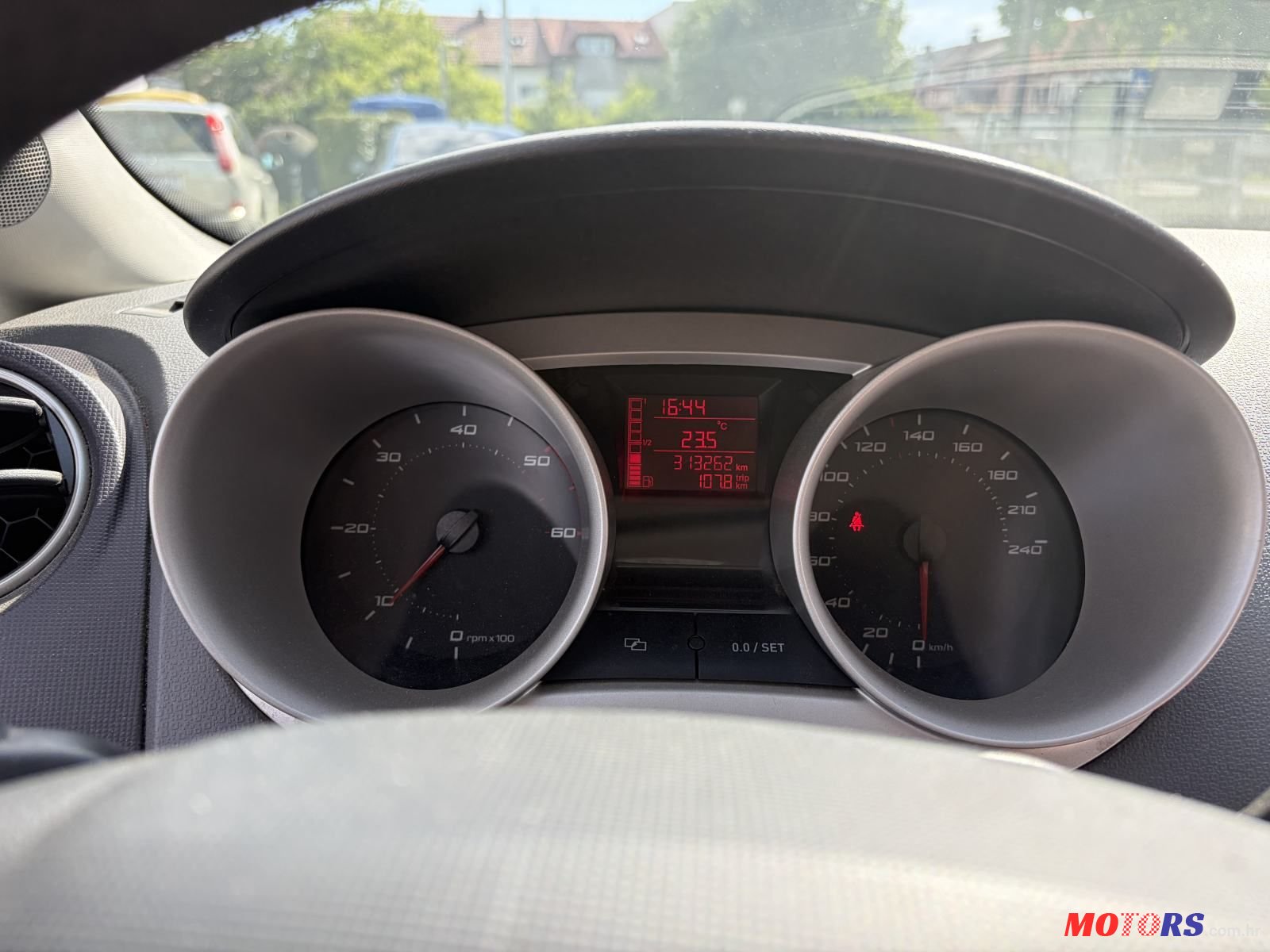 2011' SEAT Ibiza 1,2 Tdi photo #2