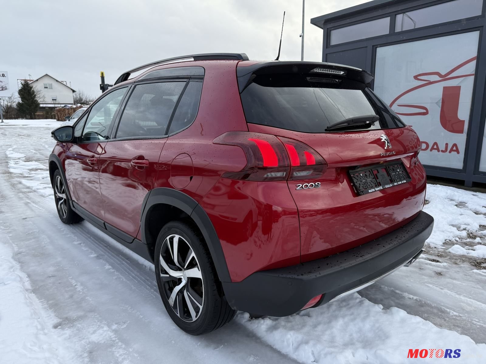 2018' Peugeot 2008 1,2 Puretech photo #5