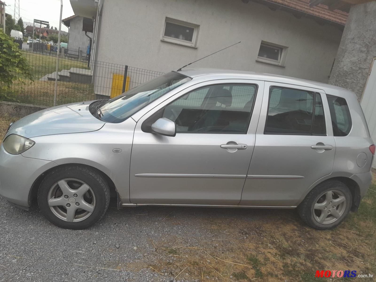 2005' Mazda 2 1.4 Tdci photo #4