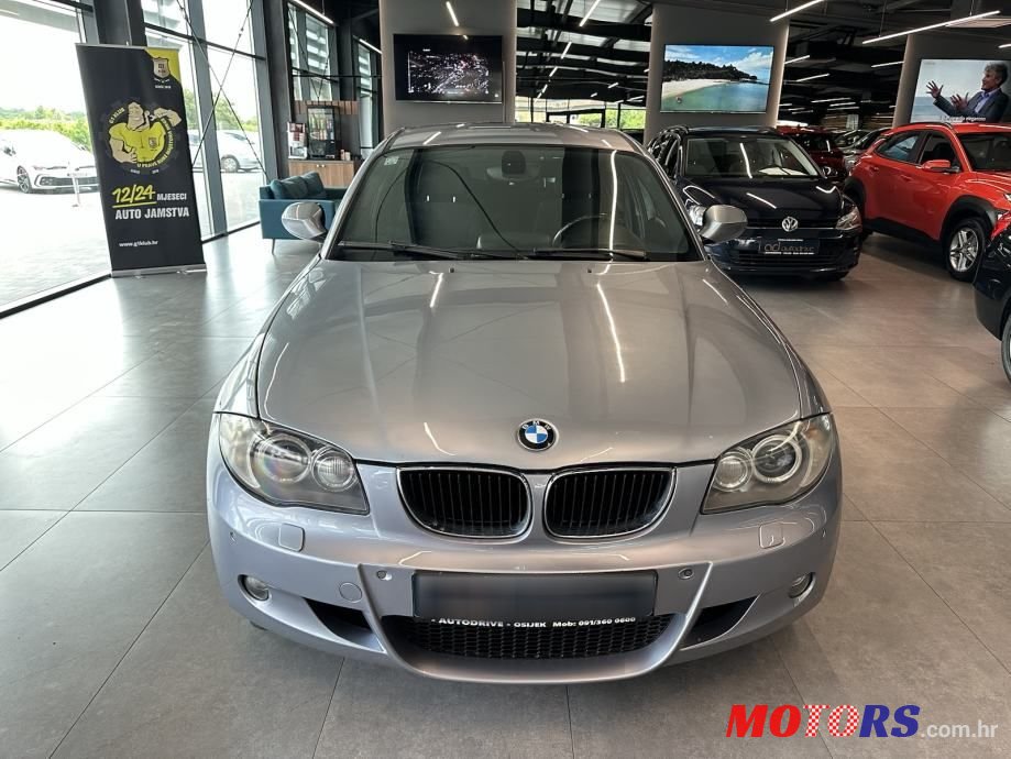 2010' BMW Serija 1 118D photo #3