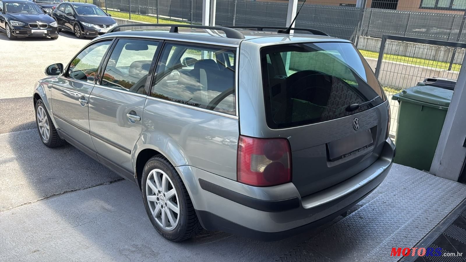 2004' Volkswagen Passat Variant photo #4