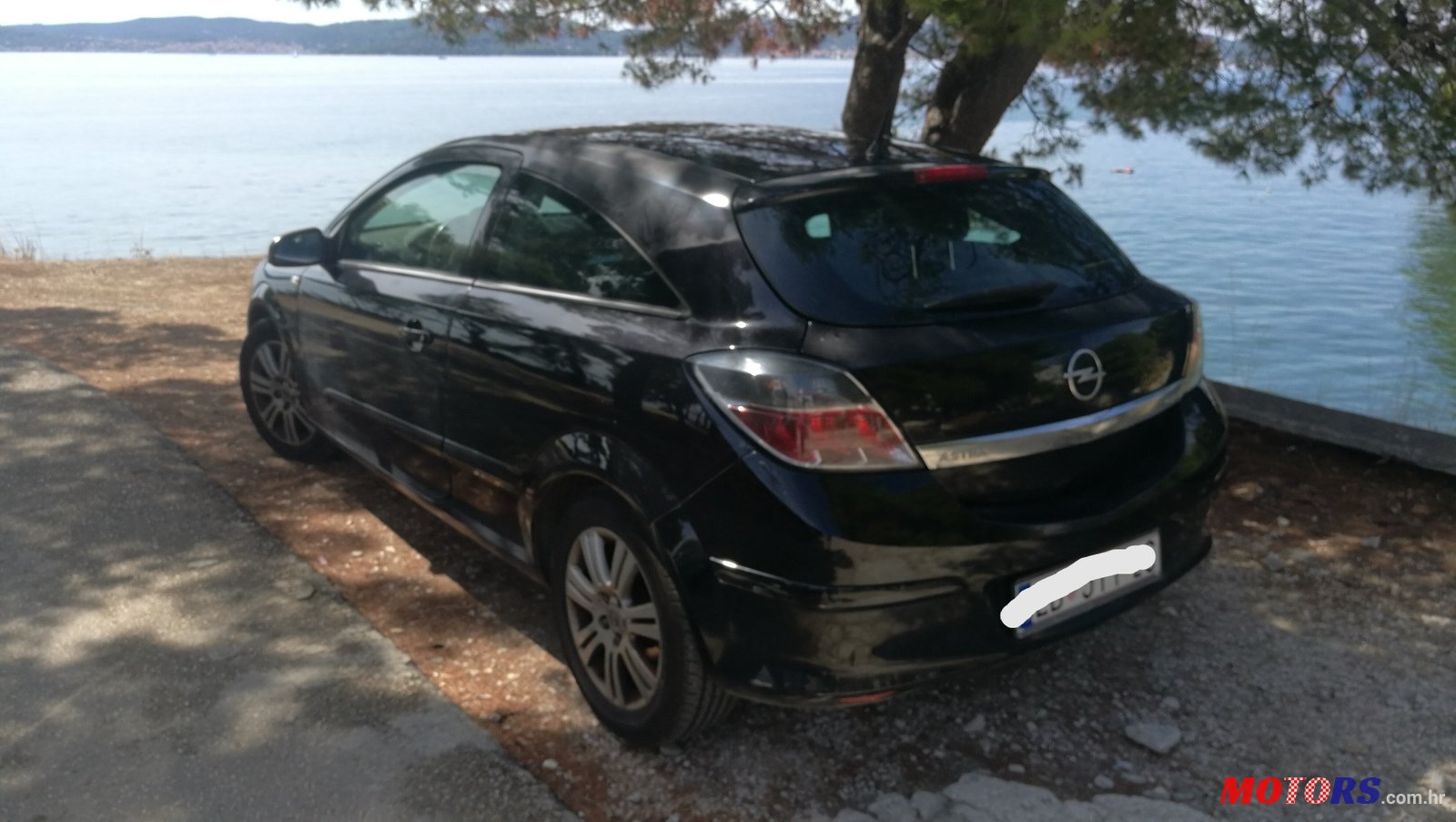 2007' Opel Astra GTC photo #7
