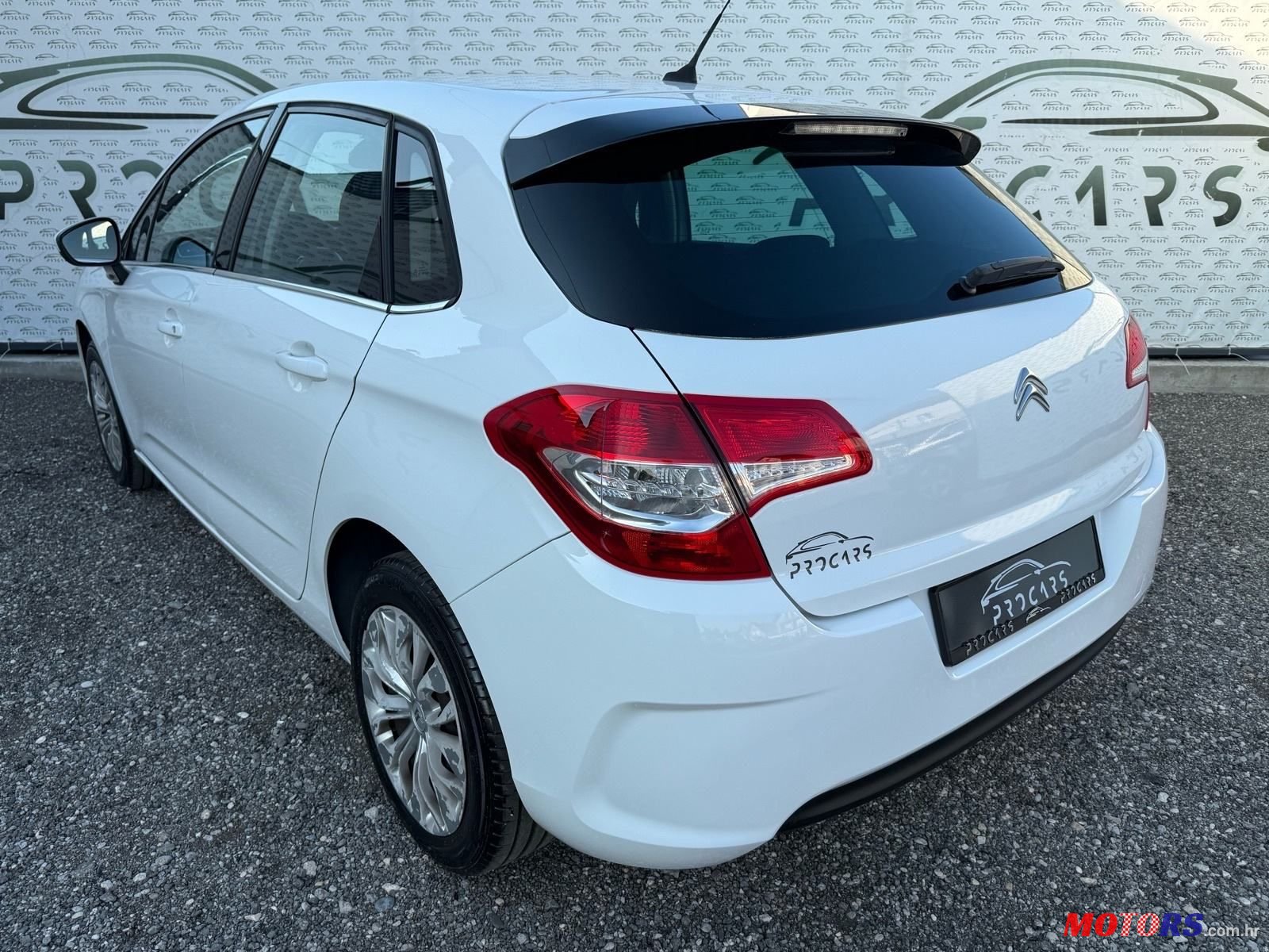 2012' Citroen C4 1,6 Hdi photo #6