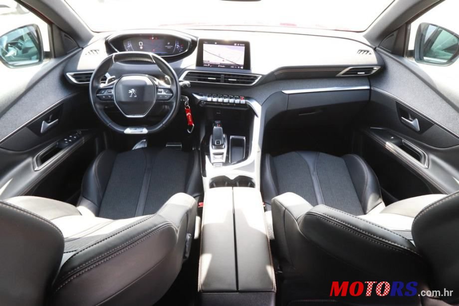 2018' Peugeot 3008 photo #5