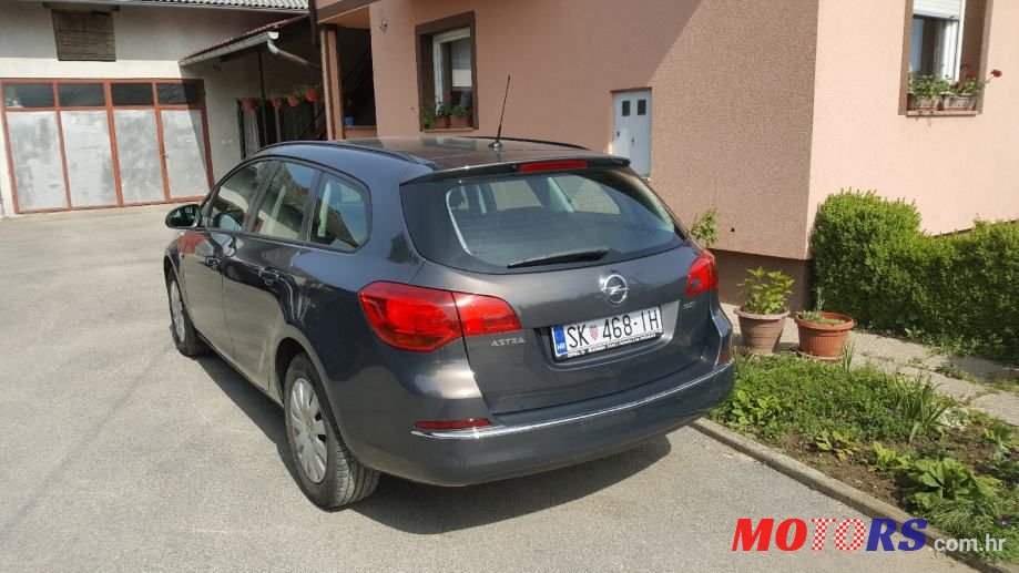 2016' Opel Astra Karavan photo #6