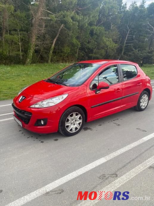 2009' Peugeot 207 1,4 photo #2