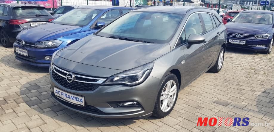 2016' Opel Astra Karavan photo #2