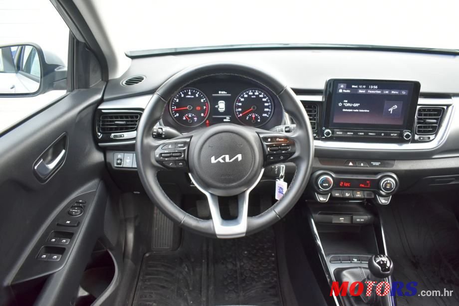 2022' Kia Stonic 1.2 Lx Urban photo #4