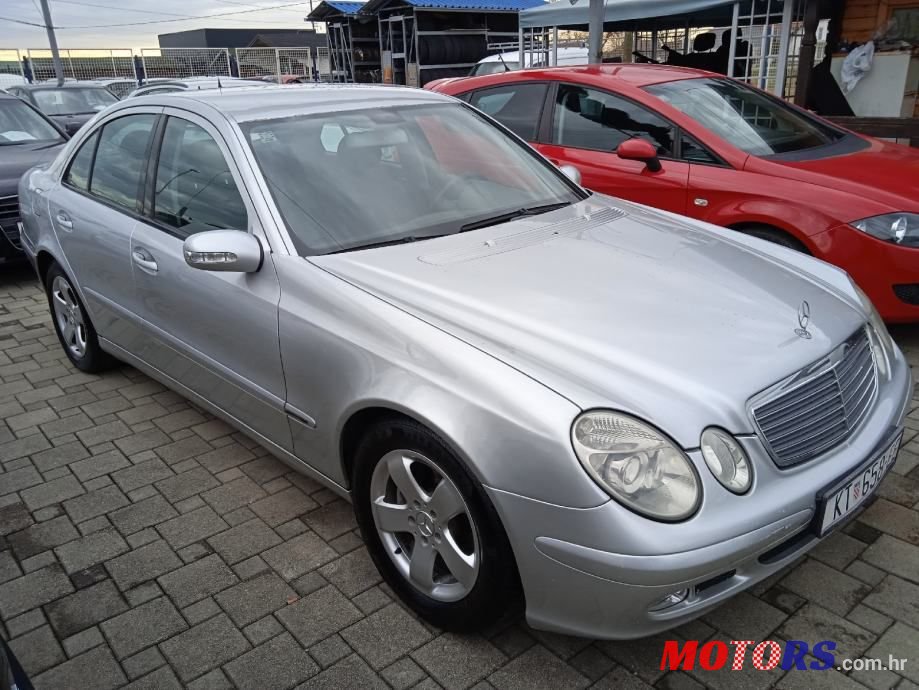 2004' Mercedes-Benz E-Klasa 200 Cdi Classic photo #2