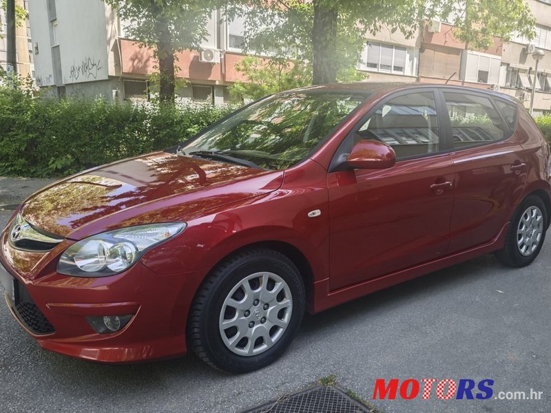 2011' Hyundai i30 1,6 Crdi photo #4