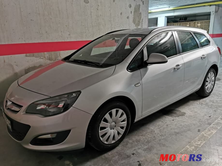 2014' Opel Astra Karavan photo #5