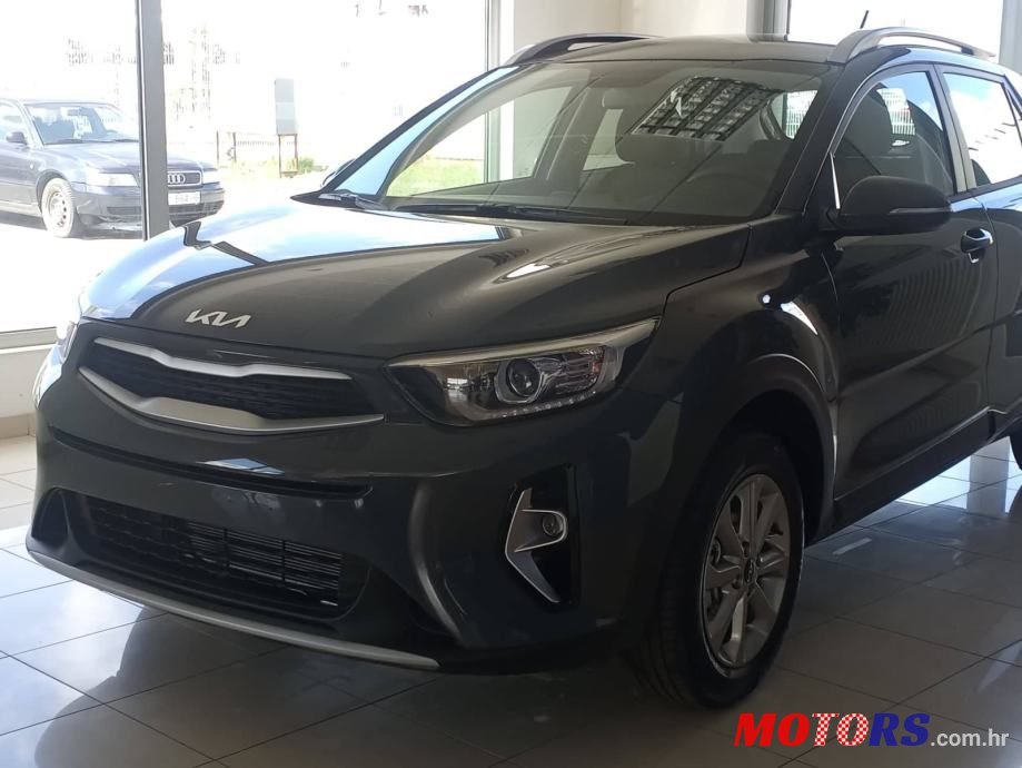 2022' Kia Stonic photo #2