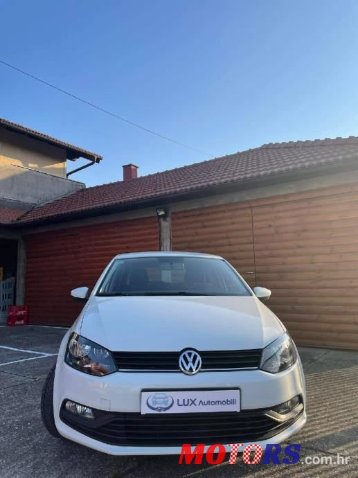 2016' Volkswagen Polo photo #3