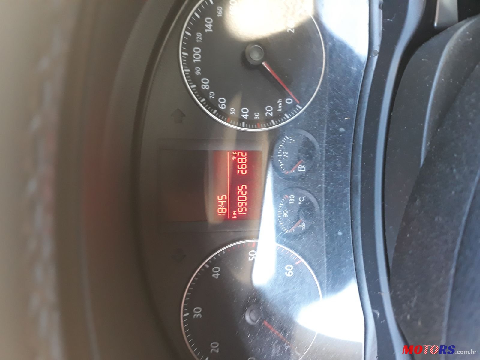 2005' Volkswagen Golf V photo #4