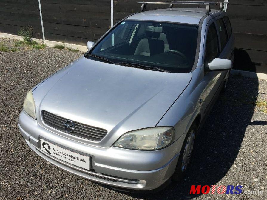 2008' Opel Astra Karavan photo #1