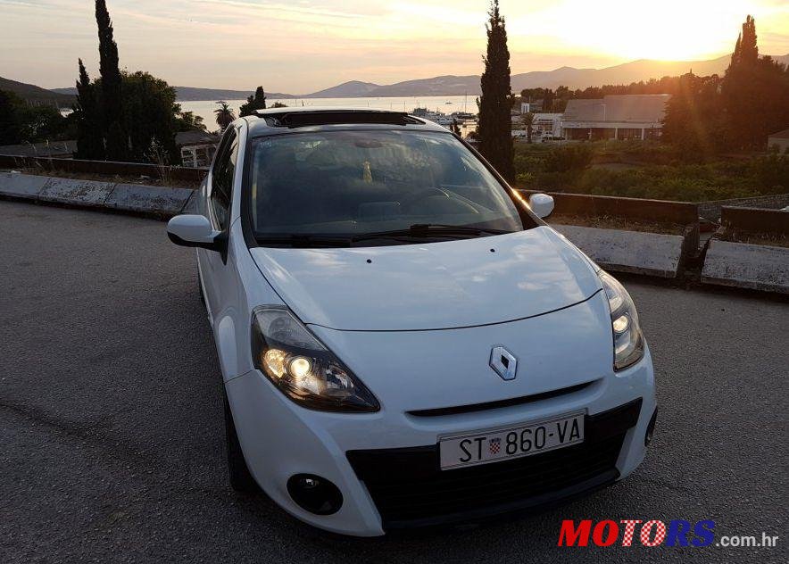 2009' Renault Clio 1.2 Tce photo #2