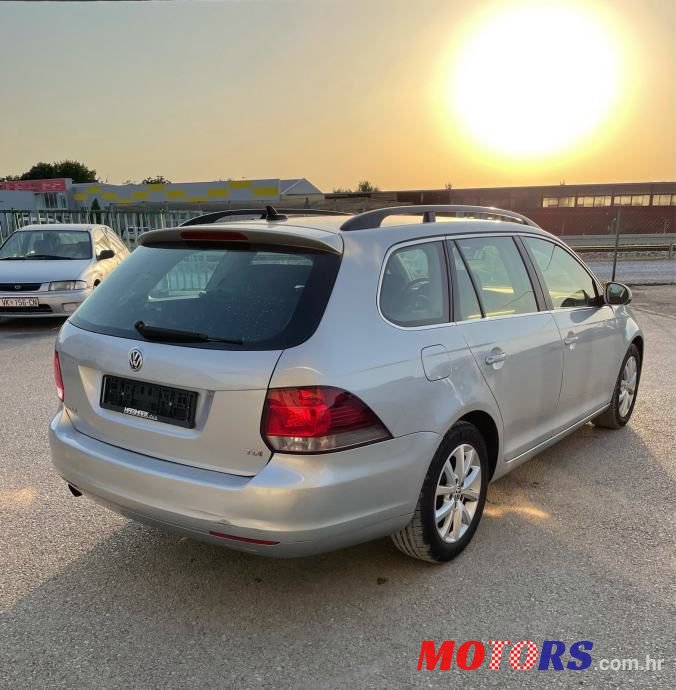 2010' Volkswagen Golf 6 Variant photo #4