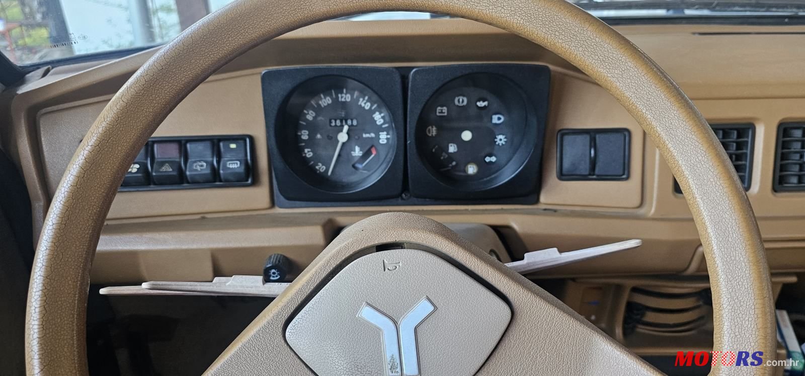 1989' Yugo 55 Koral photo #2