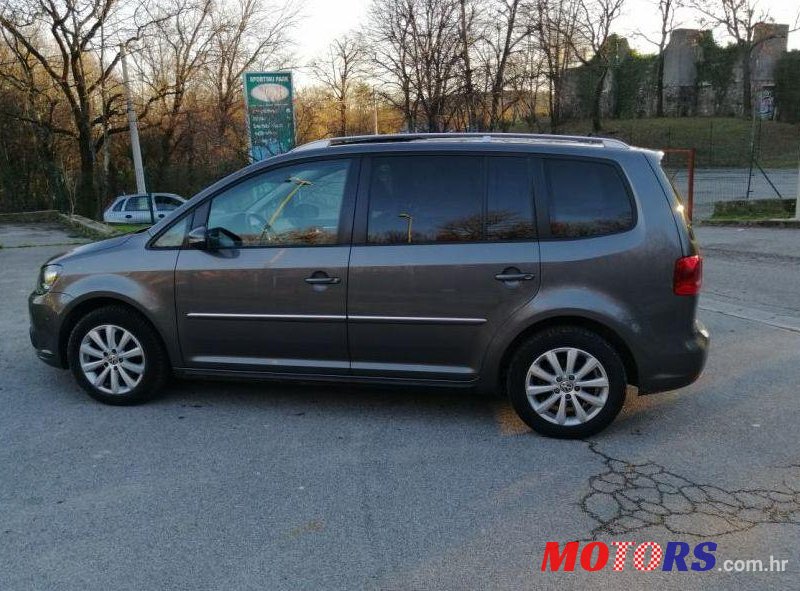 2011' Volkswagen Touran 1,6 Tdi photo #1