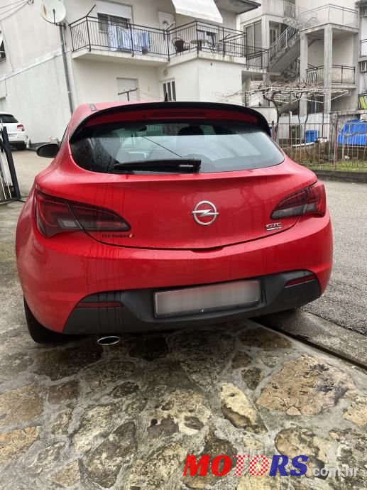 2013' Opel Astra 1,4 Turbo photo #2