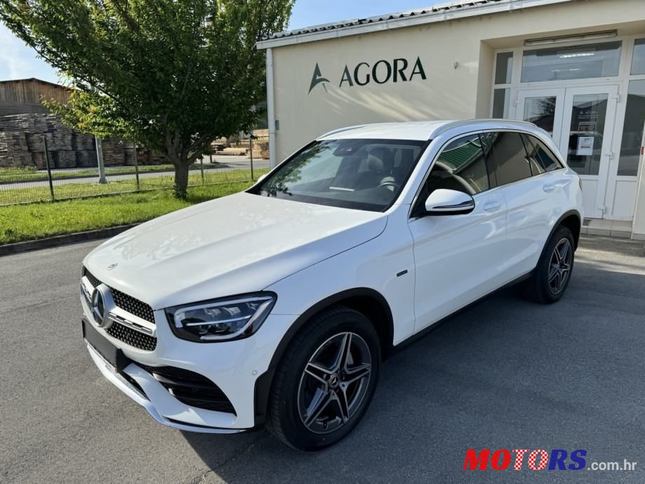 2021' Mercedes-Benz GLC 300 D photo #1