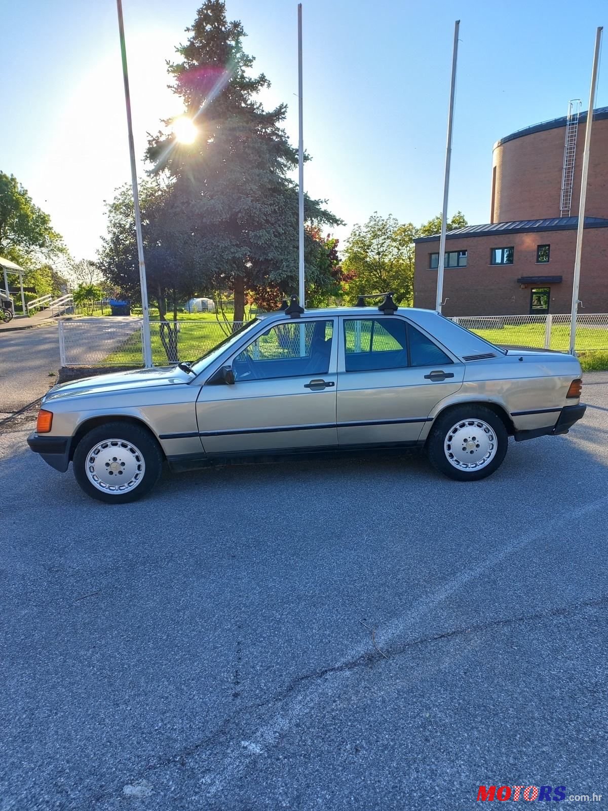 1986' Mercedes-Benz 190 D photo #6