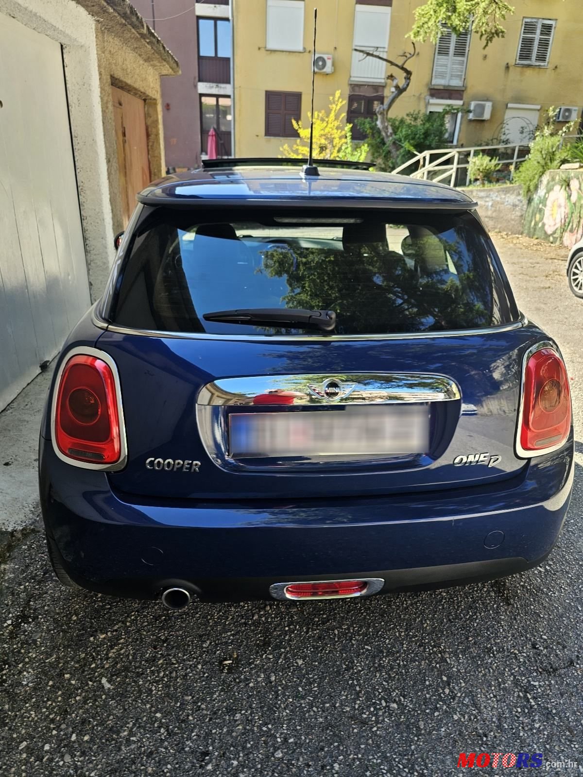 2015' MINI Cooper Cooper D photo #3
