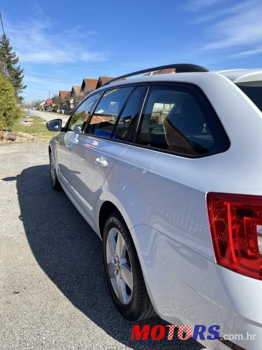 2018' Skoda Octavia Combi photo #2