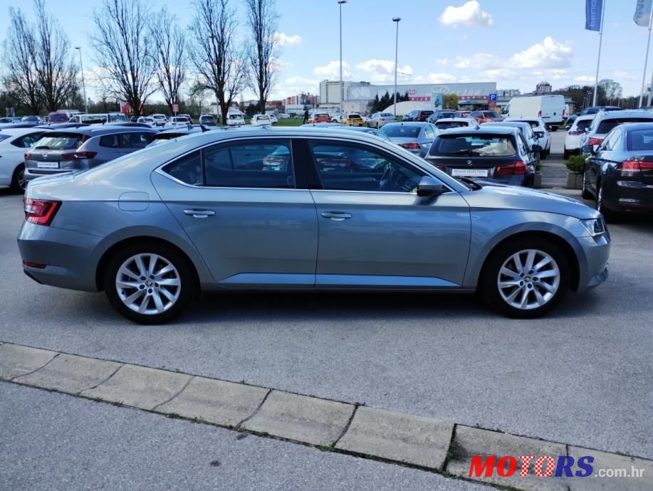 2018' Skoda Superb 2,0 Tdi Ambition photo #4