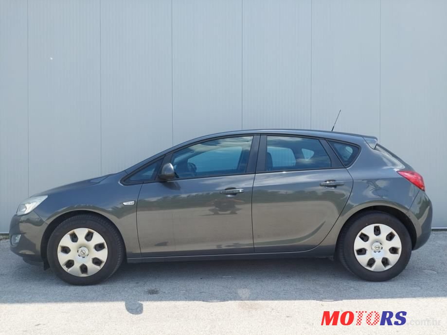 2011' Opel Astra 1,7 Cdti photo #2