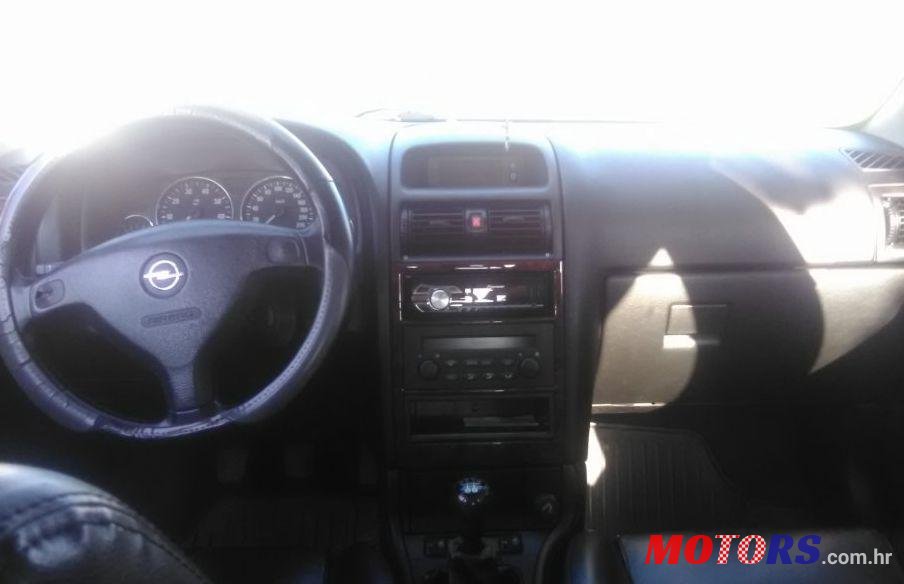 2003' Opel Astra Caravan photo #1