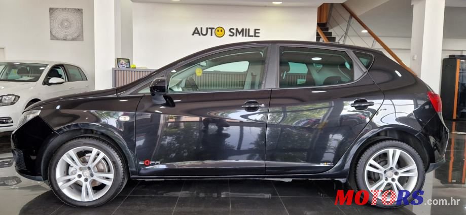 2011' SEAT Ibiza photo #3