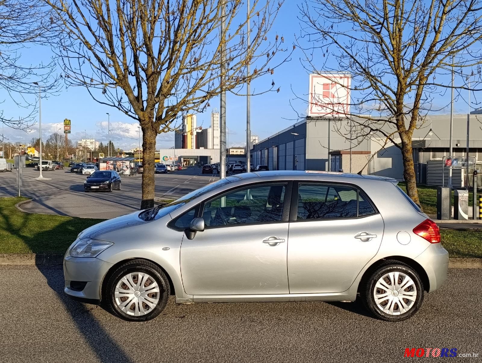 2008' Toyota Auris 1,4 Vvt-I photo #4