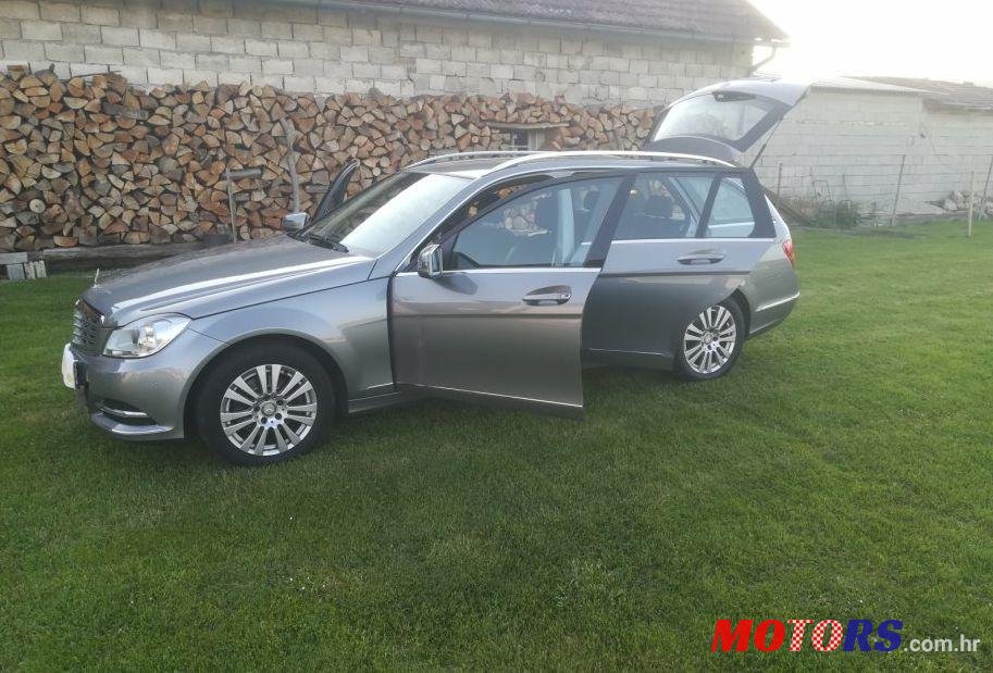 2013' Mercedes-Benz C-Klasa 220 Cdi T photo #1
