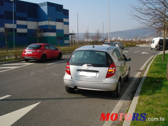 2005' Mercedes-Benz A 160 CDI photo #5