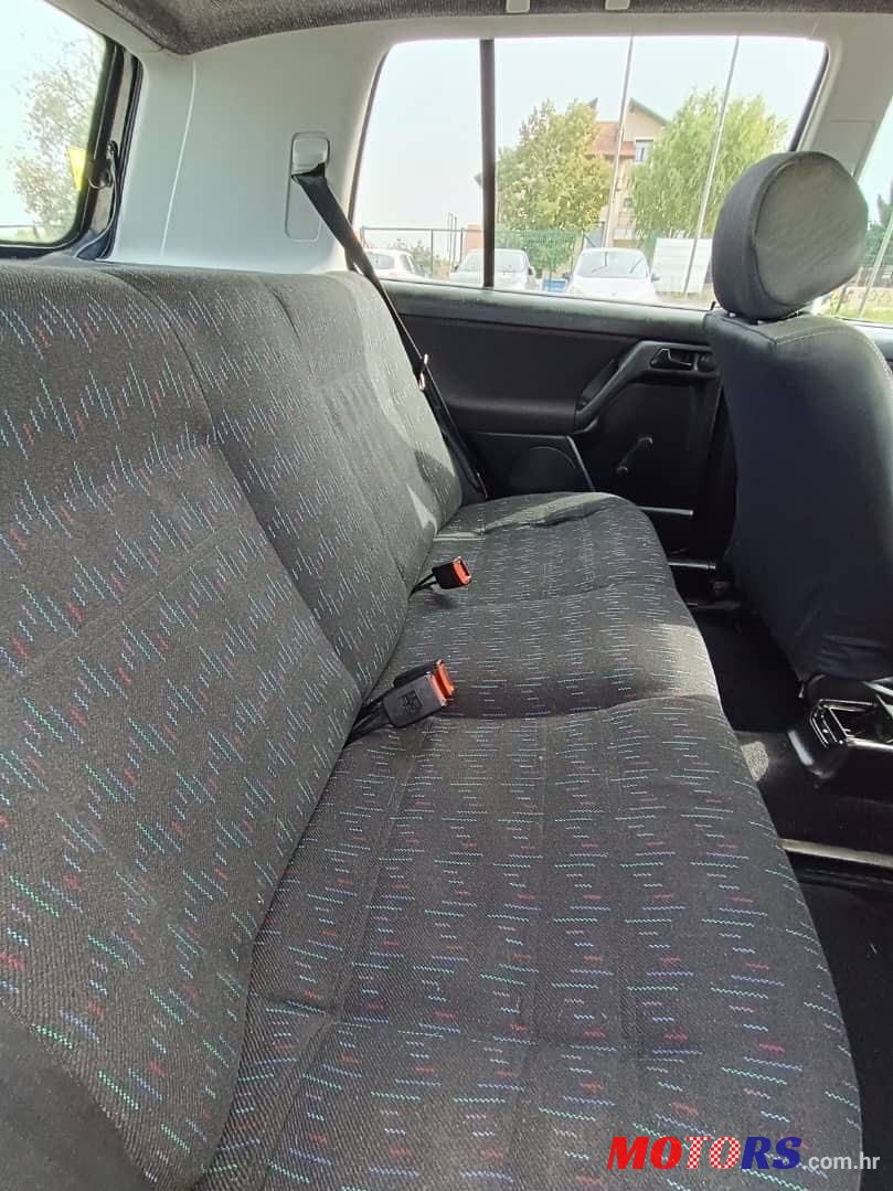 1997' Volkswagen Golf III 1.6 Cl photo #3