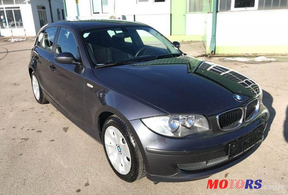 2009' BMW Serija 1 118D photo #3