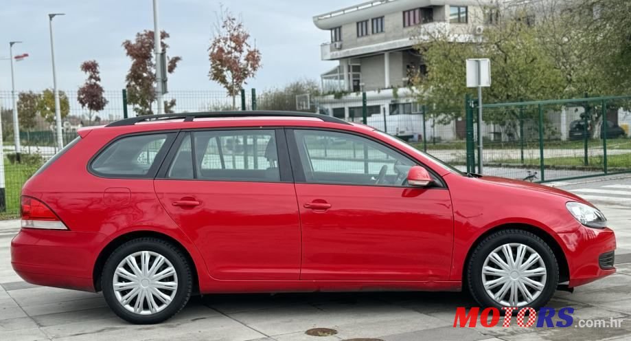 2011' Volkswagen Golf 6 photo #6