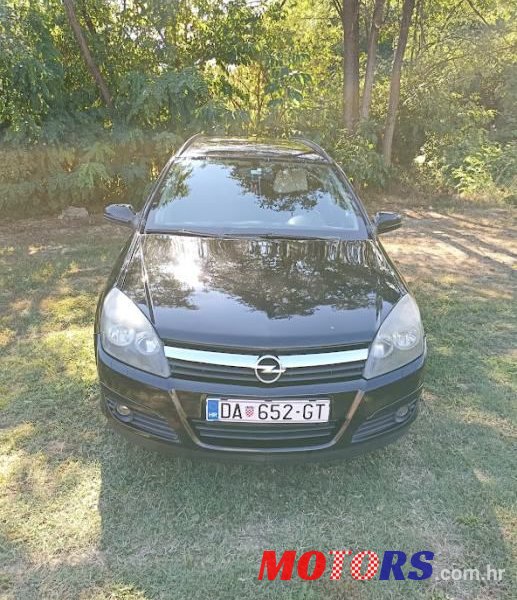 2006' Opel Astra Karavan photo #1