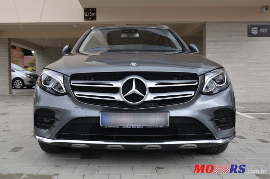 2016' Mercedes-Benz GLC 220 D photo #5
