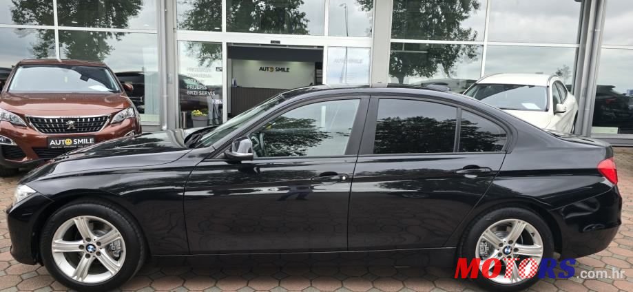 2013' BMW Serija 3 318D photo #3
