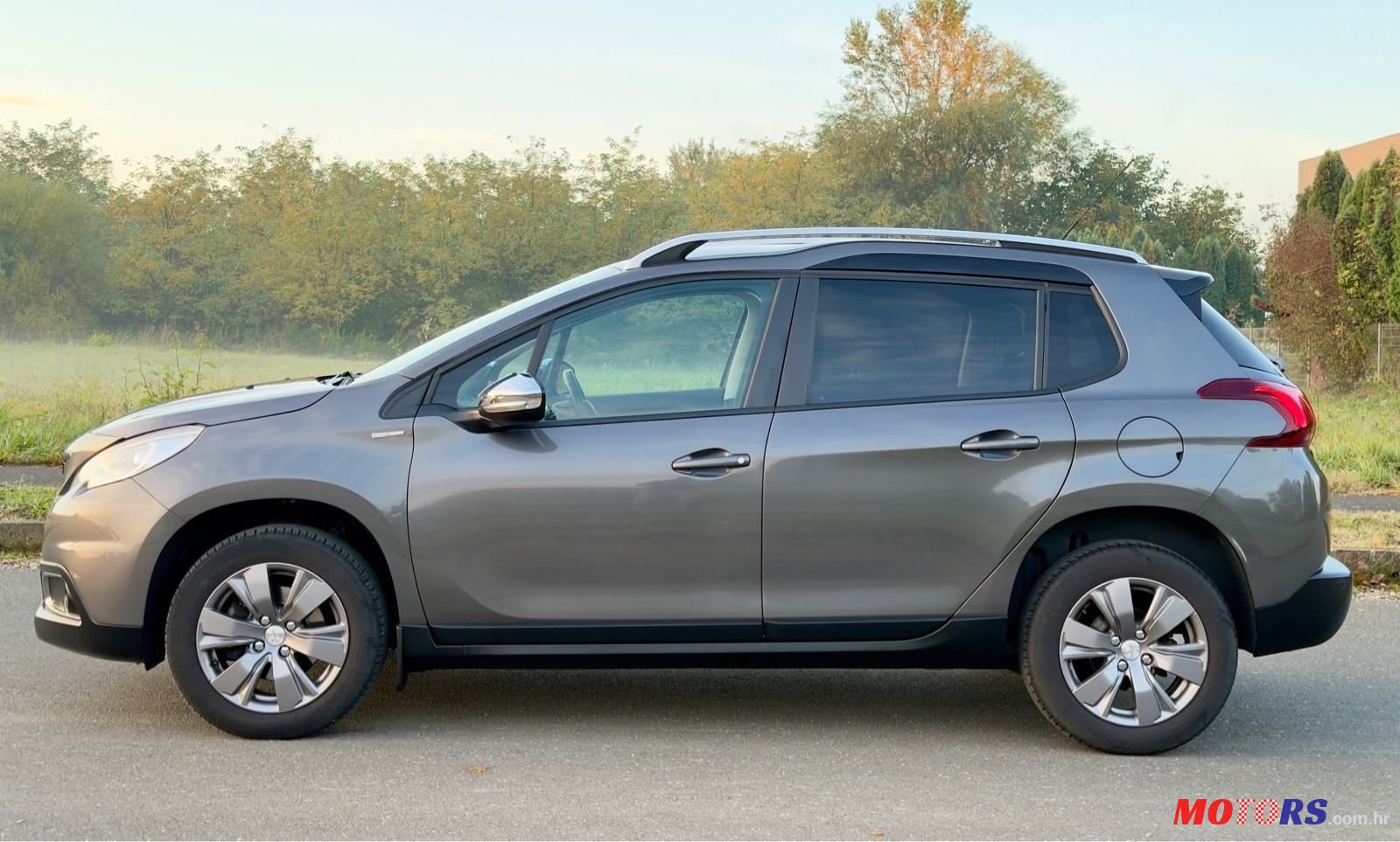 2018' Peugeot 2008 1,5 Bluehdi photo #6