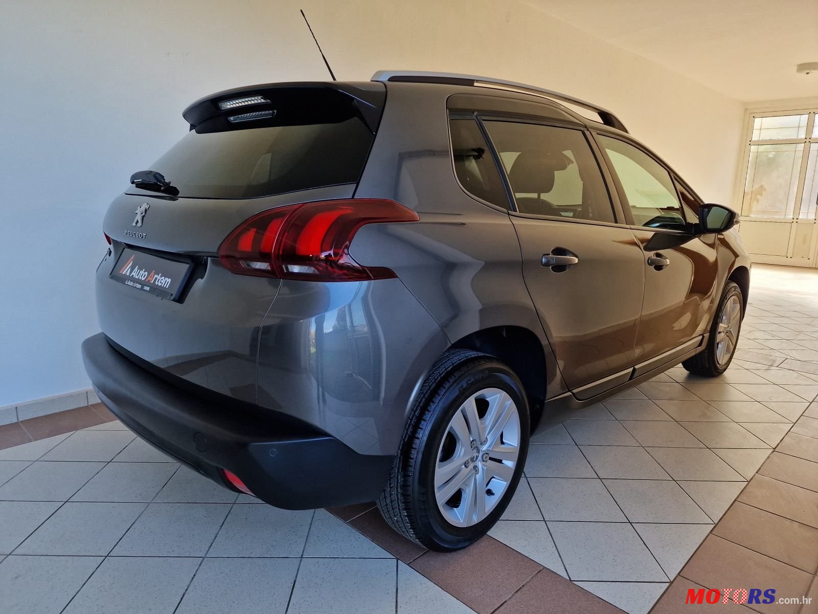 2018' Peugeot 2008 1,2 photo #6