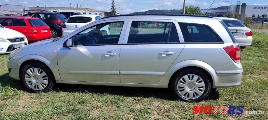 2008' Opel Astra 1,7 Cdti photo #4
