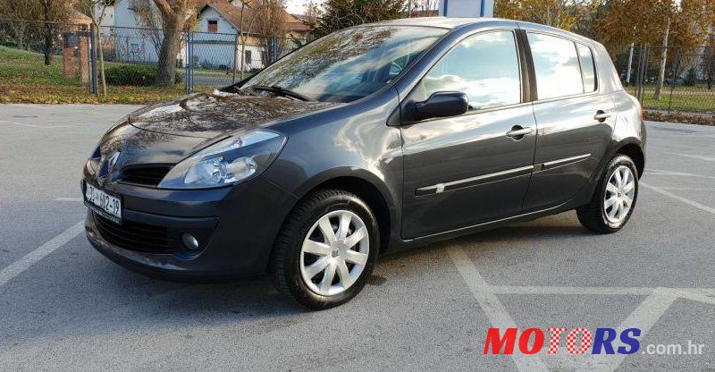 2009' Renault Clio 1,5 Dci photo #1