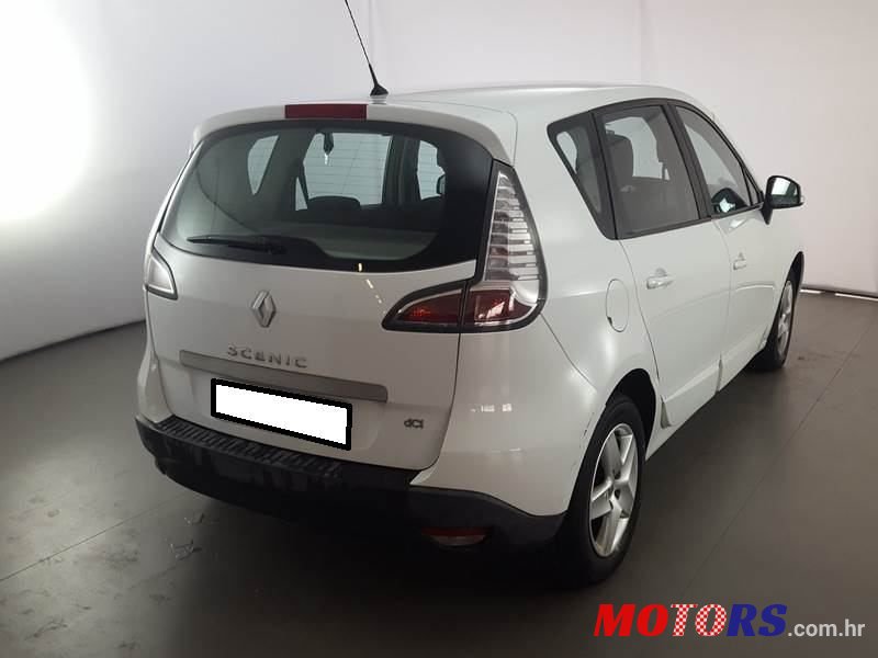 2015' Renault Scenic photo #2