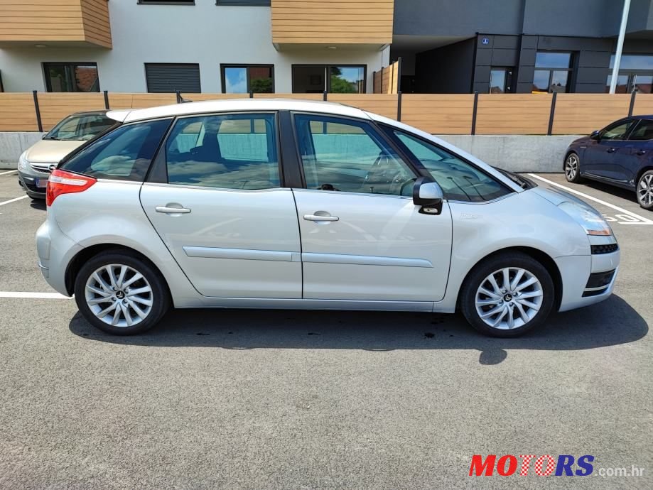 2009' Citroen C4 Picasso photo #5